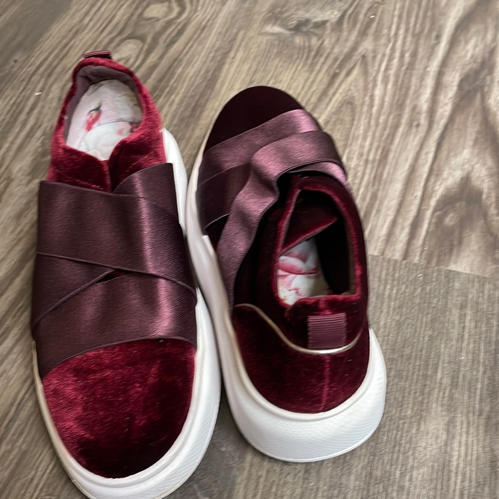 Ted Baker burgundy velvet sneakers - size 7,5